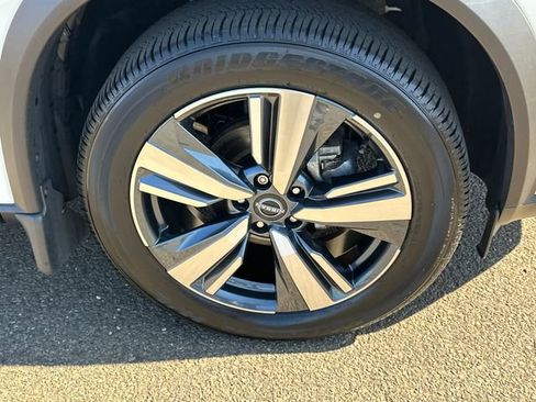 Certified 2023 Nissan Rogue SL w/ SL Premium Package AWD/4WD image 7