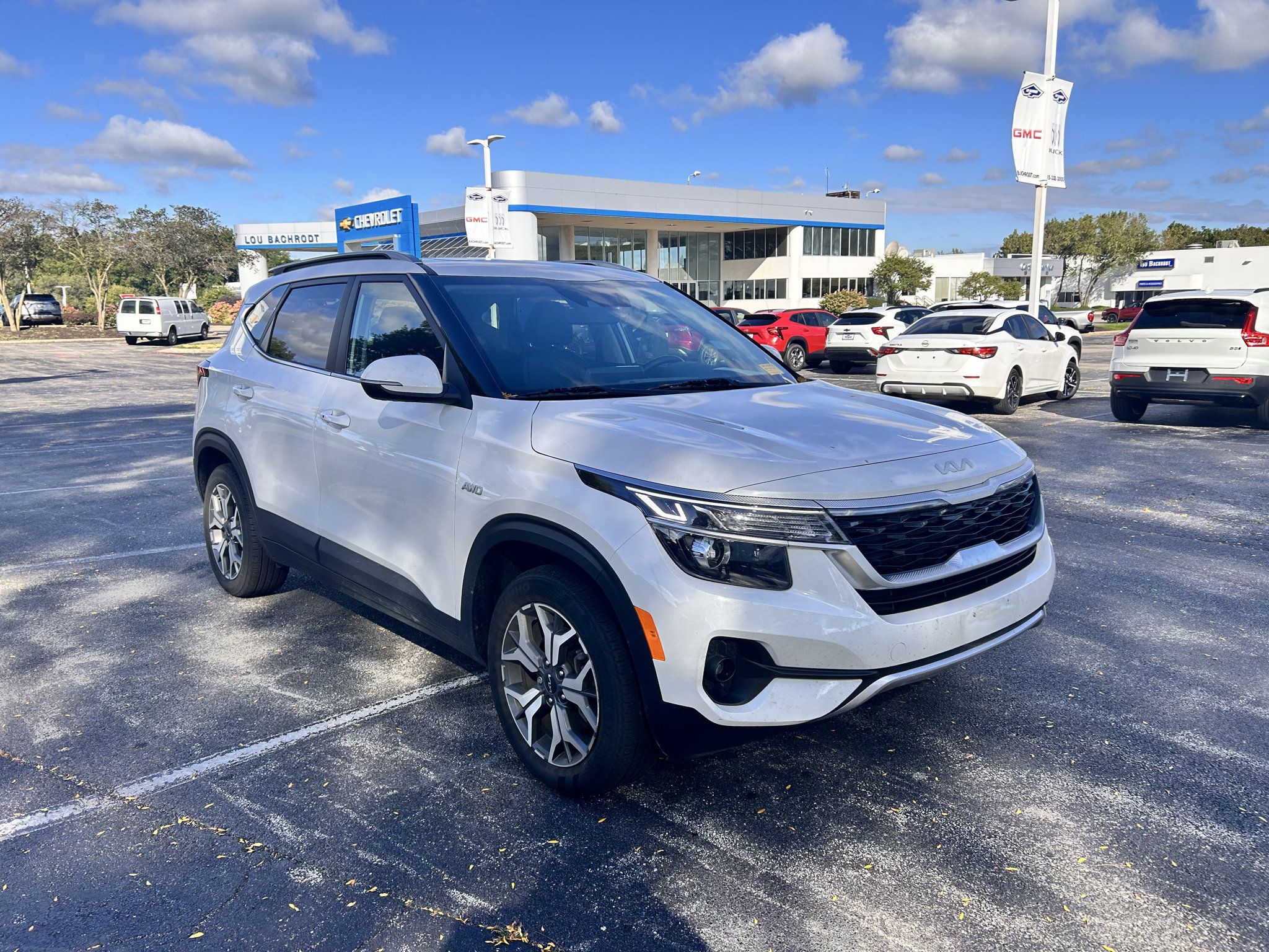 Used 2023 Kia Seltos EX AWD/4WD image 3