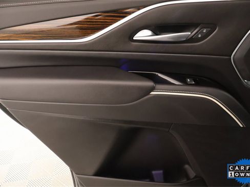 Used 2024 Cadillac Escalade Premium Luxury image 19