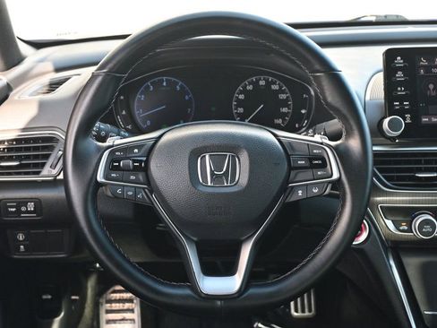 Used 2018 Honda Accord Sport image 10