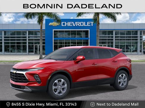 New 2025 Chevrolet Blazer LT image 3