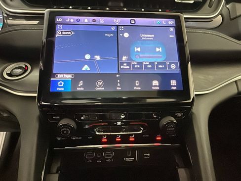 Used 2023 Jeep Grand Cherokee 4WD 4xe image 24