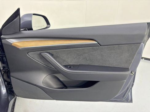 Used 2022 Tesla Model 3 image 45