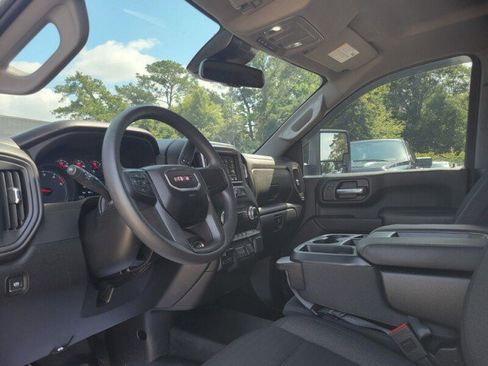 Used 2025 GMC Sierra 2500 Pro w/ Convenience Package AWD/4WD image 11