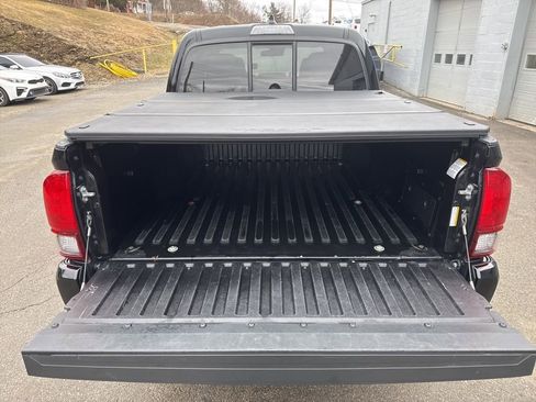 Used 2023 Toyota Tacoma SR AWD/4WD image 14