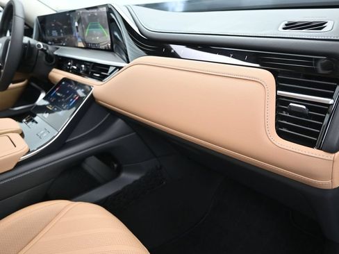 New 2026 INFINITI QX80 Luxe w/ Cargo Package RWD image 25