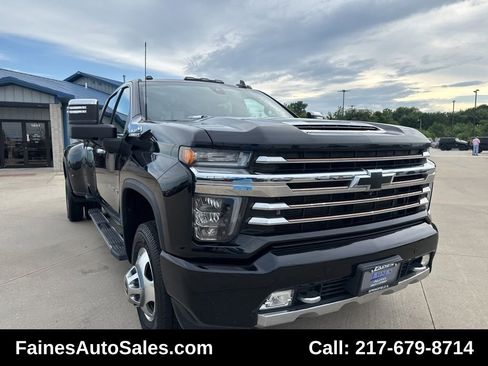 Used 2020 Chevrolet Silverado 3500 High Country image 36
