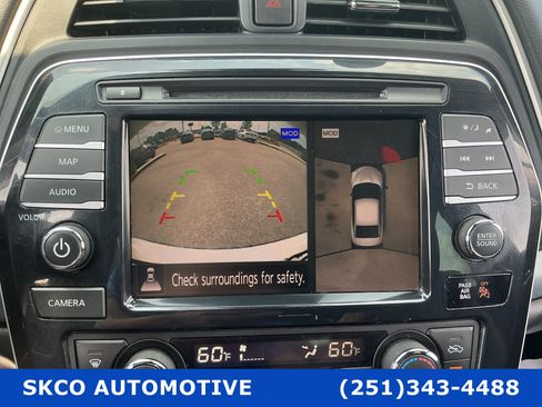 Used 2020 Nissan Maxima SR w/ Sport Mat Group FWD image 17