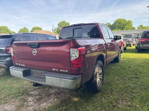 Used 2017 Nissan Titan SV AWD/4WD image 4