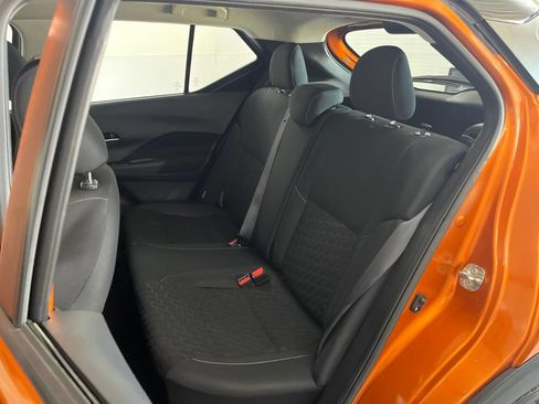Used 2021 Nissan Kicks SV FWD image 18