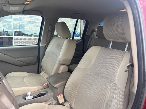 Used 2011 Nissan Frontier SV AWD/4WD image 11