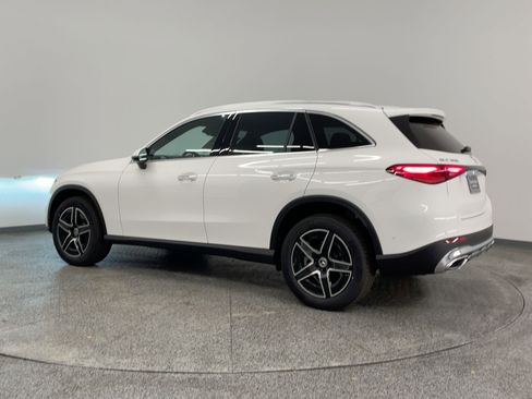 Used 2026 Mercedes-Benz GLC 300 4MATIC image 3