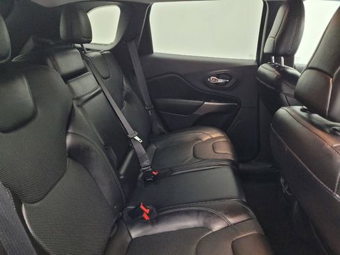 Used 2019 Jeep Cherokee Limited w/ Technology Group image 19