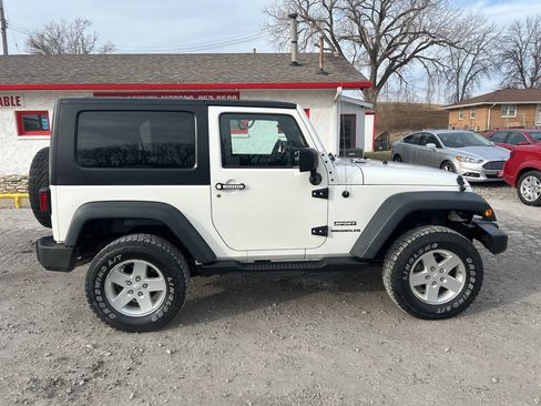 Used 2010 Jeep Wrangler Sport image 2