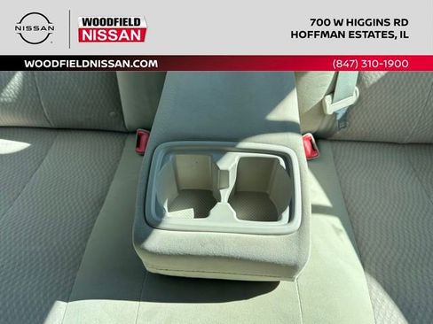 Used 2011 Toyota Camry LE image 29