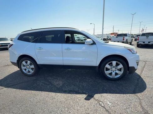 Used 2017 Chevrolet Traverse LT FWD image 9
