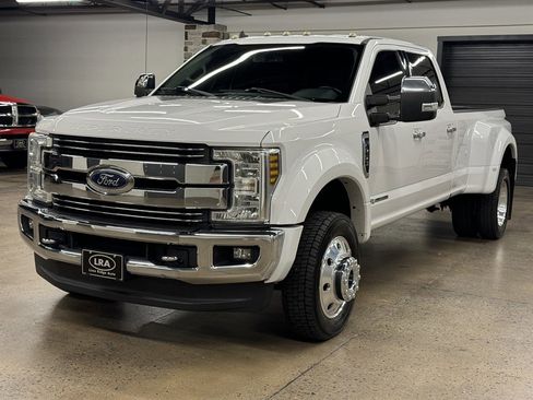 Used 2019 Ford F450 Lariat w/ Chrome Package AWD/4WD image 3