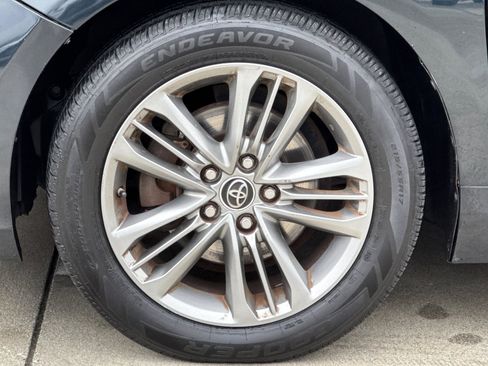 Used 2015 Toyota Camry SE FWD image 12
