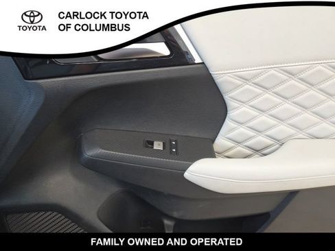 Used 2024 Mitsubishi Outlander SEL AWD/4WD image 22
