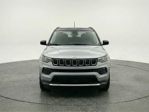 Used 2025 Jeep Compass Limited AWD/4WD image 2