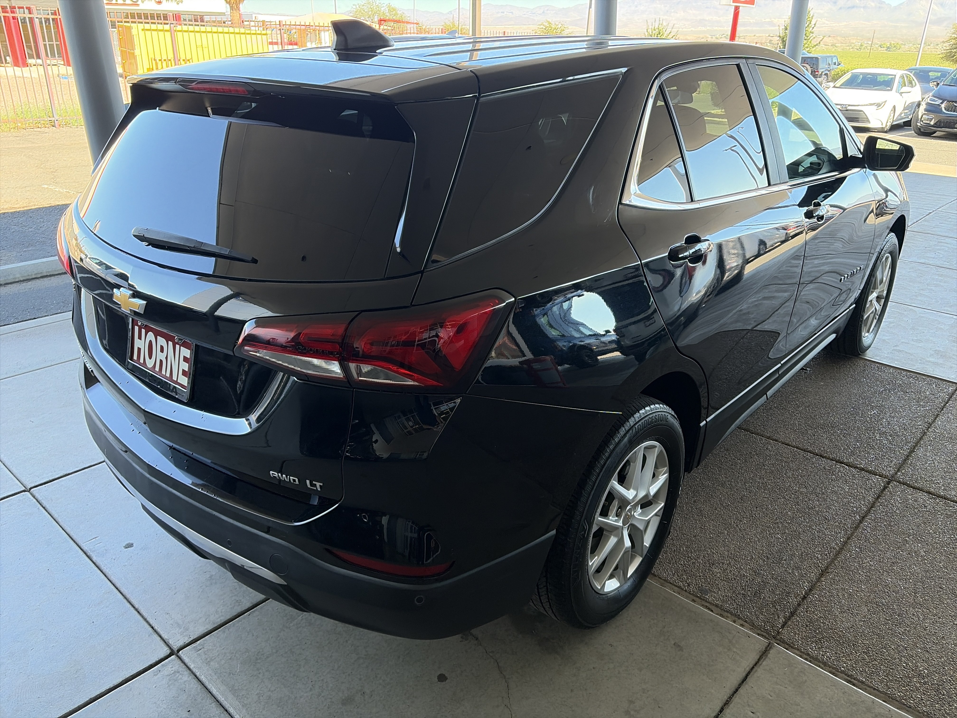 Used 2024 Chevrolet Equinox LT AWD/4WD image 4