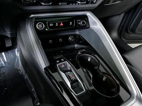 Certified 2025 Audi Q5 Premium Plus AWD/4WD image 18