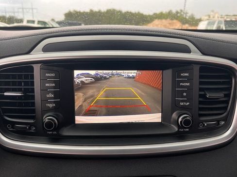 Used 2019 Kia Sorento FWD image 20