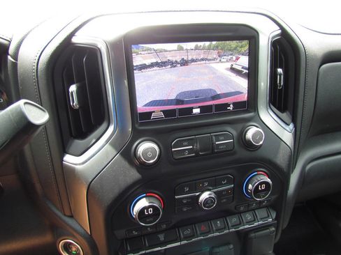 Used 2020 Chevrolet Silverado 2500 LTZ AWD/4WD image 19