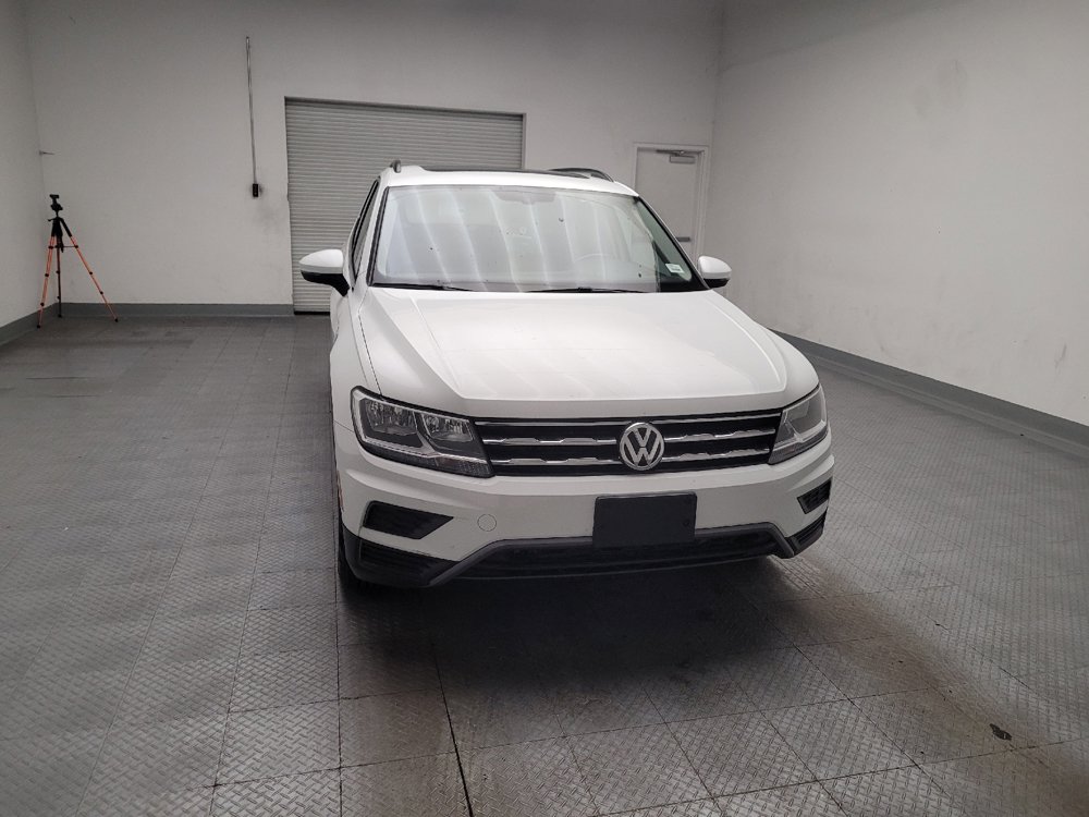 Used 2021 Volkswagen Tiguan SE w/ Panoramic Sunroof Package FWD image 14