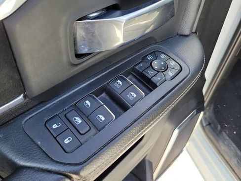 Used 2026 RAM 2500 Laramie AWD/4WD image 17