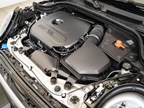 Used 2026 MINI Cooper 4-Door Hardtop FWD image 36