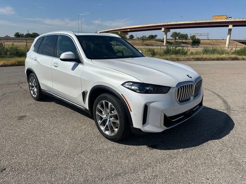 Used 2024 BMW X5 xDrive40i w/ Parking Assistance Package AWD/4WD image 5