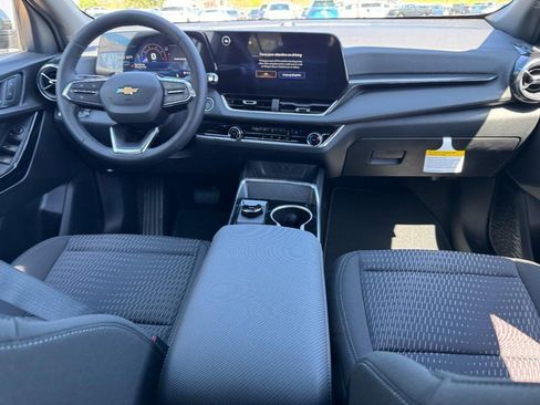 New 2026 Chevrolet Equinox LT image 24