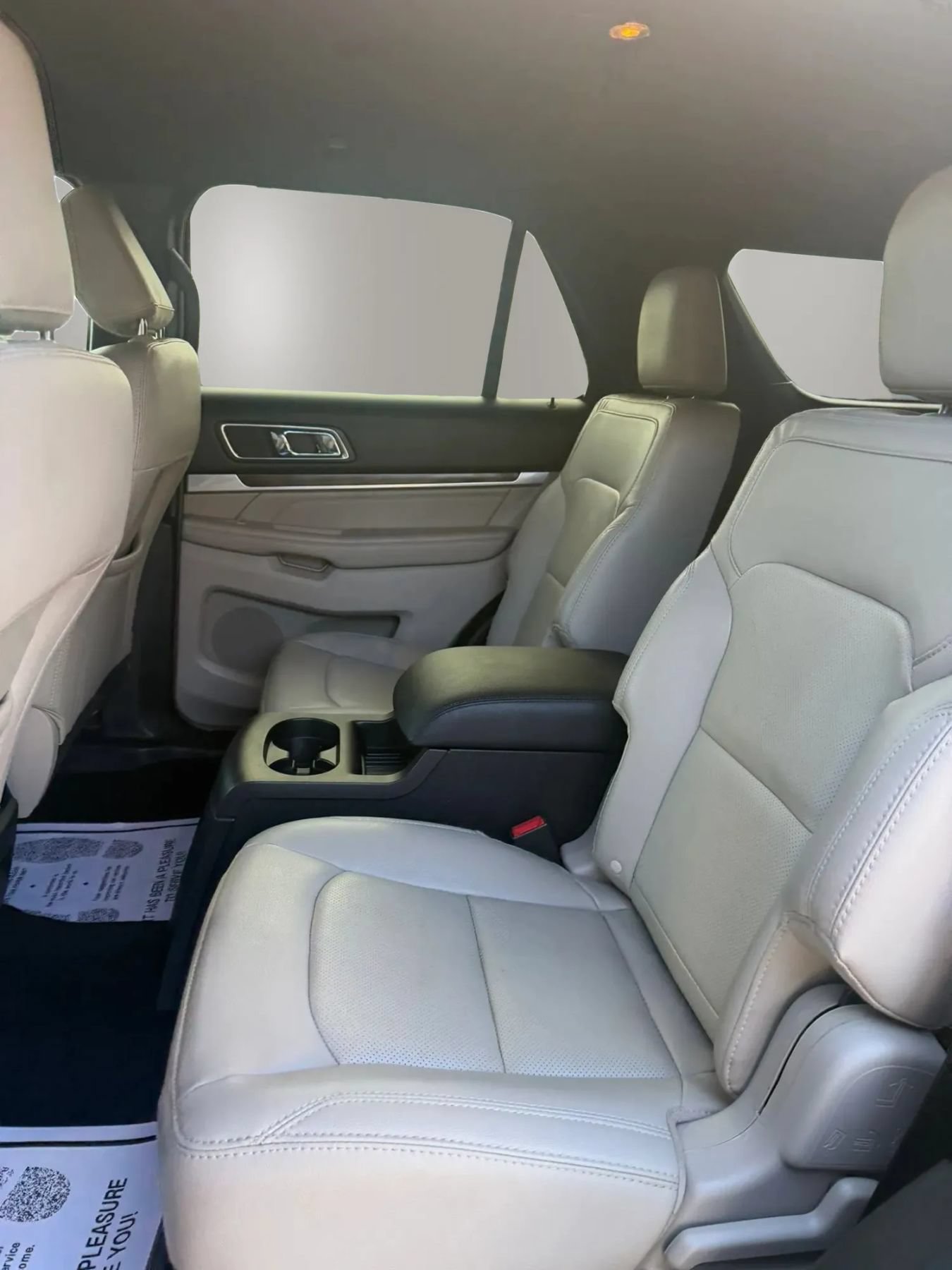 Used 2019 Ford Explorer Limited w/ Ford Safe & Smart Package FWD image 18