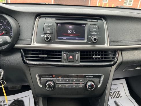 Used 2016 Kia Optima LX image 17