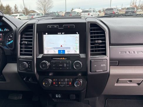 Used 2019 Ford F250 XLT w/ XLT Premium Package image 10