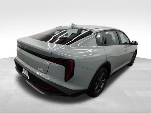 Used 2025 Kia K4 LXS image 15