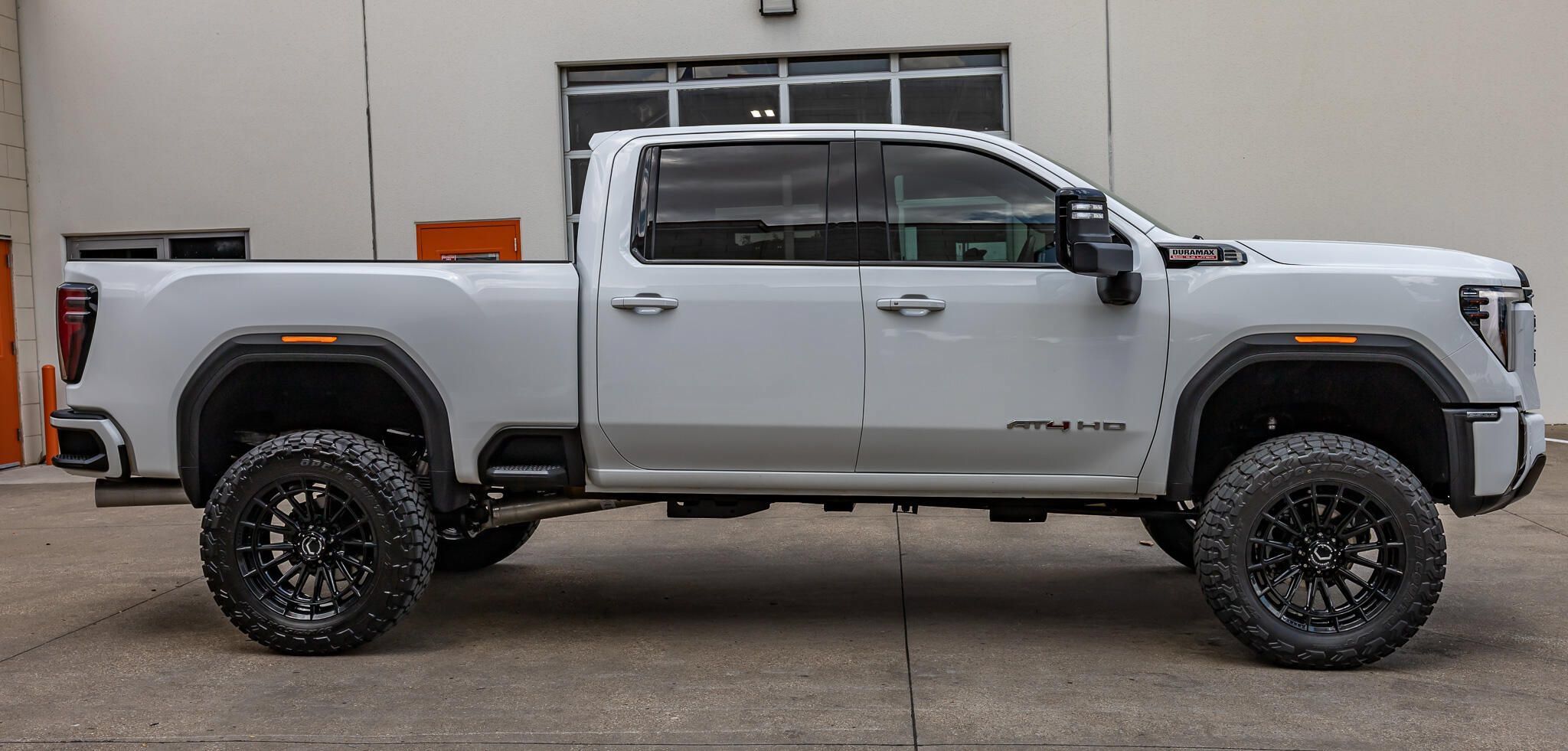 Used 2026 GMC Sierra 2500 AT4 AWD/4WD image 11