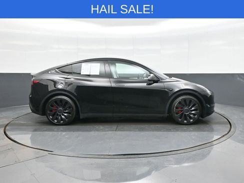 Used 2025 Tesla Model Y Performance image 8