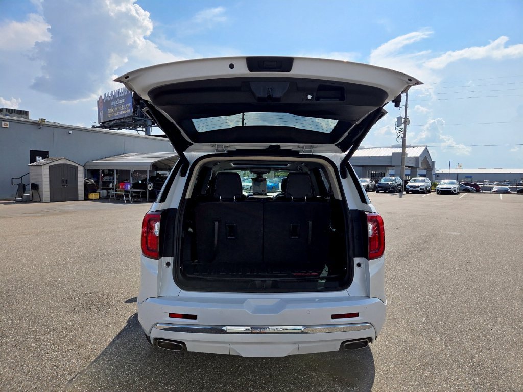 Used 2020 GMC Acadia Denali w/ Technology Package FWD image 20