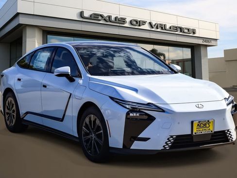 New 2026 Lexus ES 350e w/ Convenience Package FWD image 5