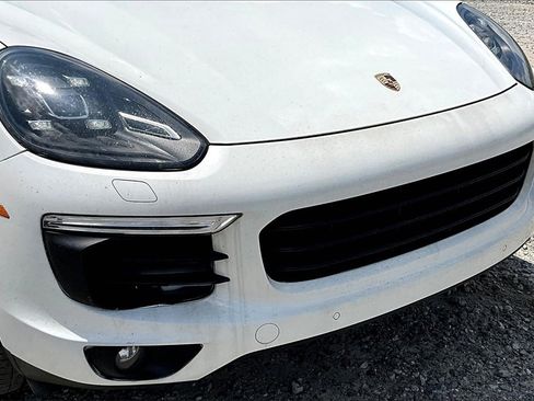 Used 2018 Porsche Cayenne Platinum Edition w/ Premium Package Plus image 26