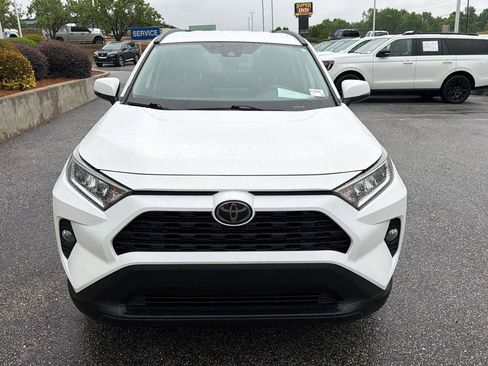 Used 2020 Toyota RAV4 XLE FWD image 8