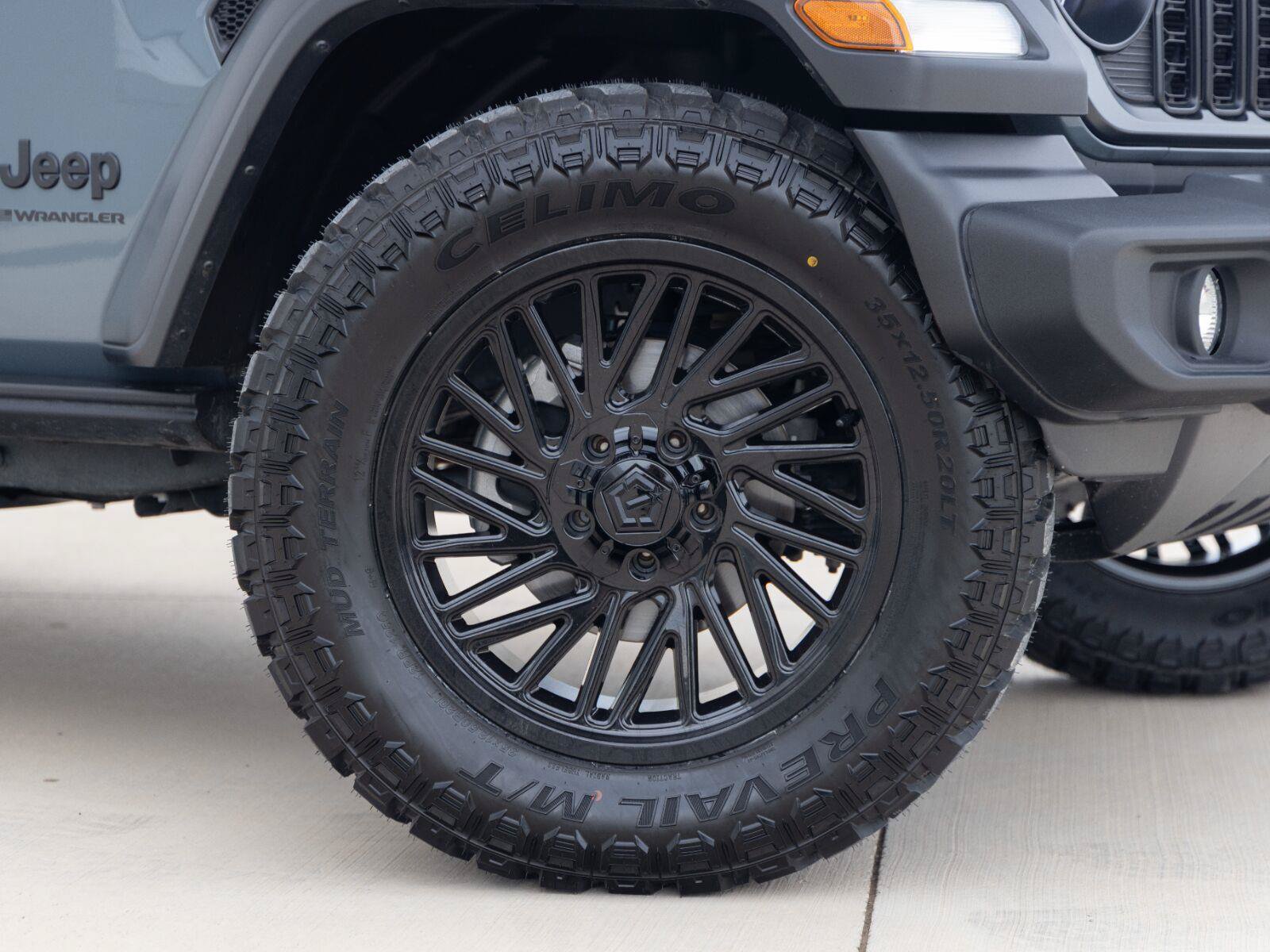 Used 2024 Jeep Wrangler Unlimited Sport AWD/4WD image 8