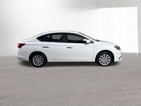 Used 2016 Nissan Sentra S FWD image 33