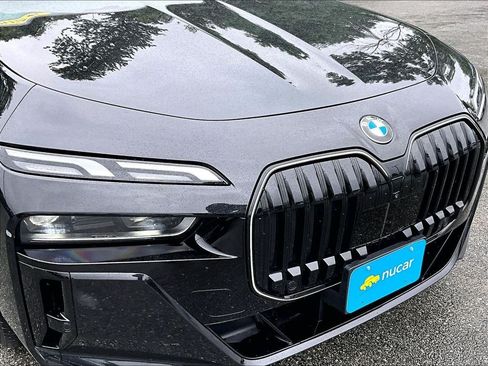 Used 2026 BMW 740i xDrive AWD/4WD image 32