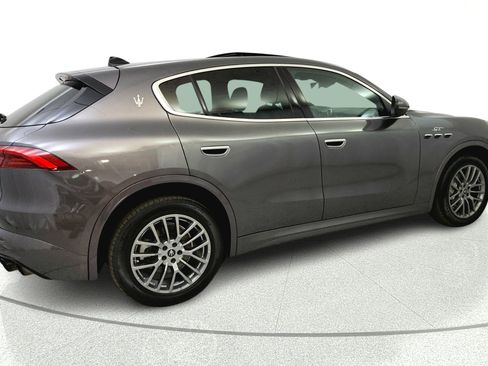 Used 2023 Maserati Grecale Modena AWD/4WD image 7