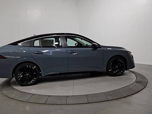 New 2026 Nissan Sentra SR w/ SR Premium Package FWD image 6