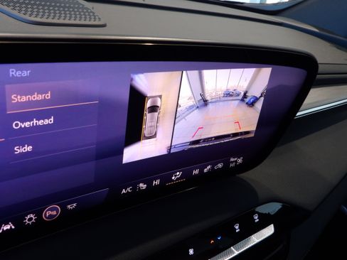 Used 2025 Buick Enclave Preferred image 17