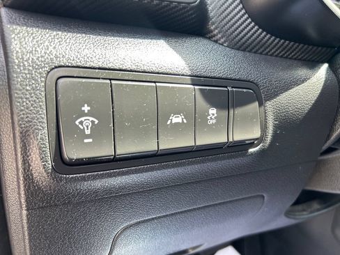 Used 2019 Hyundai Tucson SE FWD image 18
